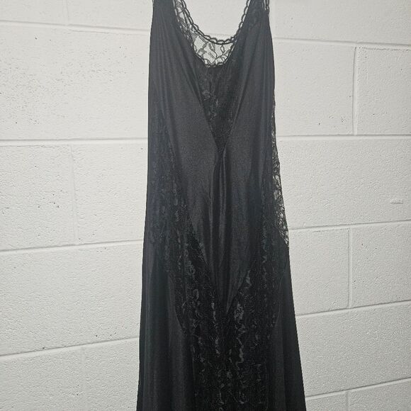 Vintage Petra Fashions Size Small Nightgown - Picture 3 of 7